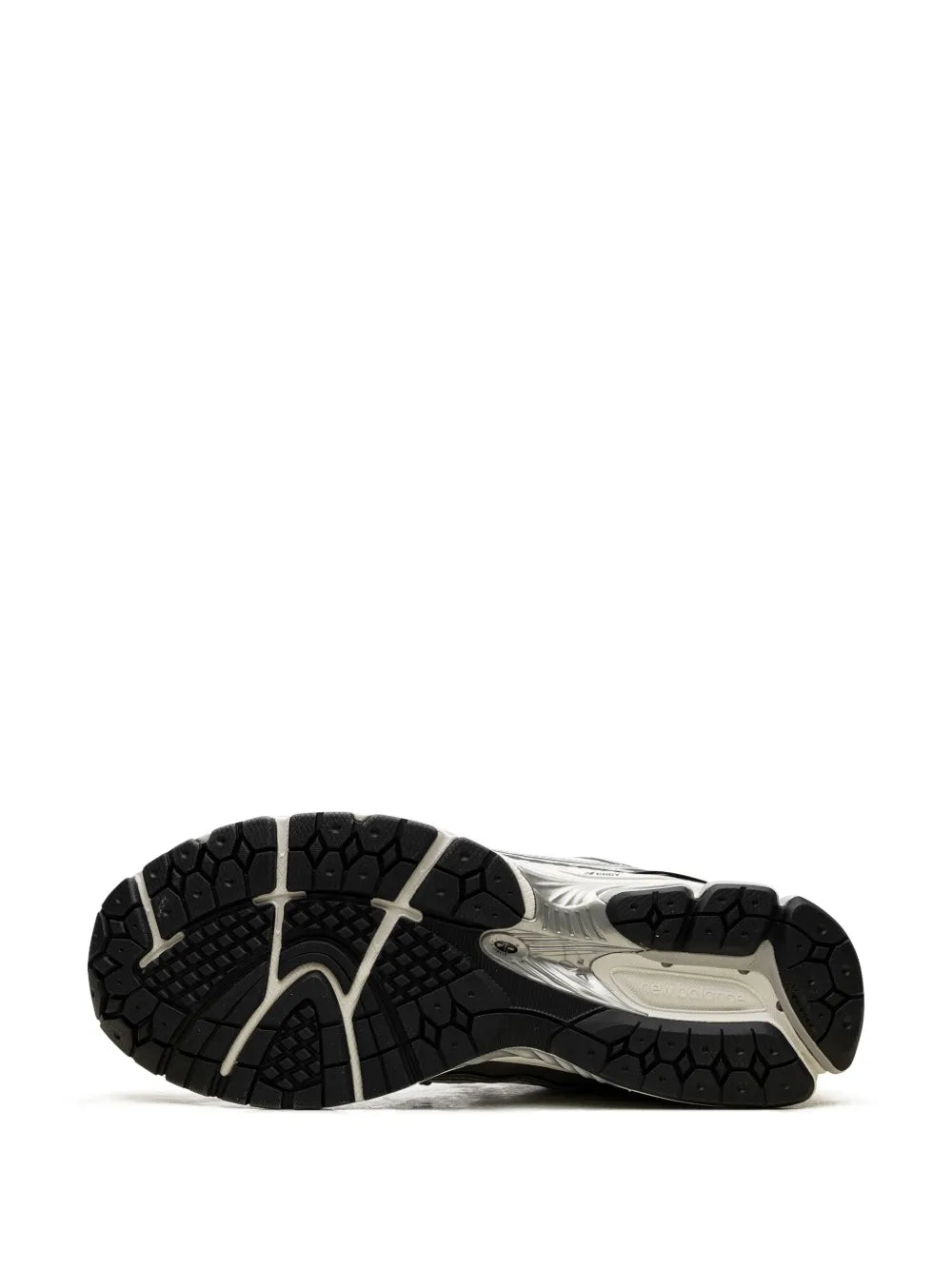 NB M1906 'Metallic Silver'